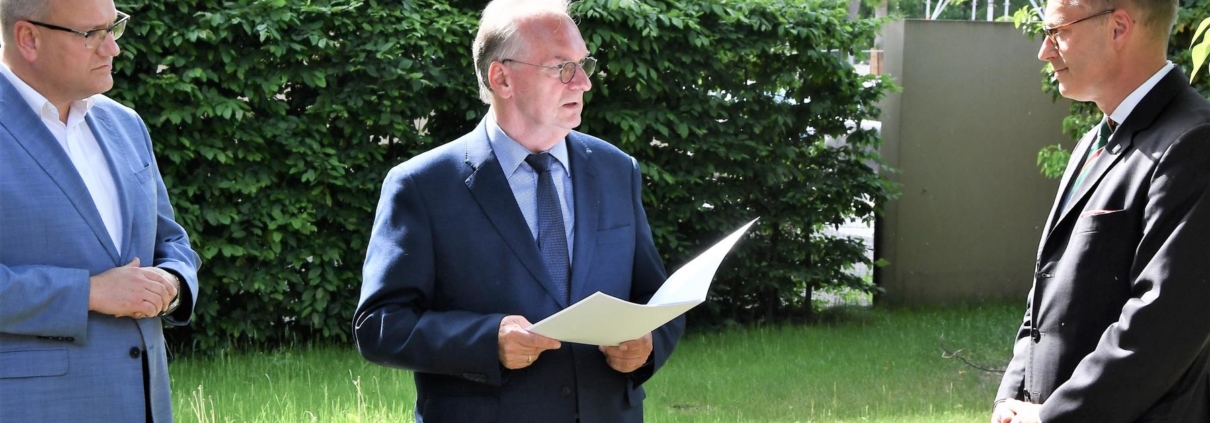 2021 06 03 Bescheiduebergabe 3