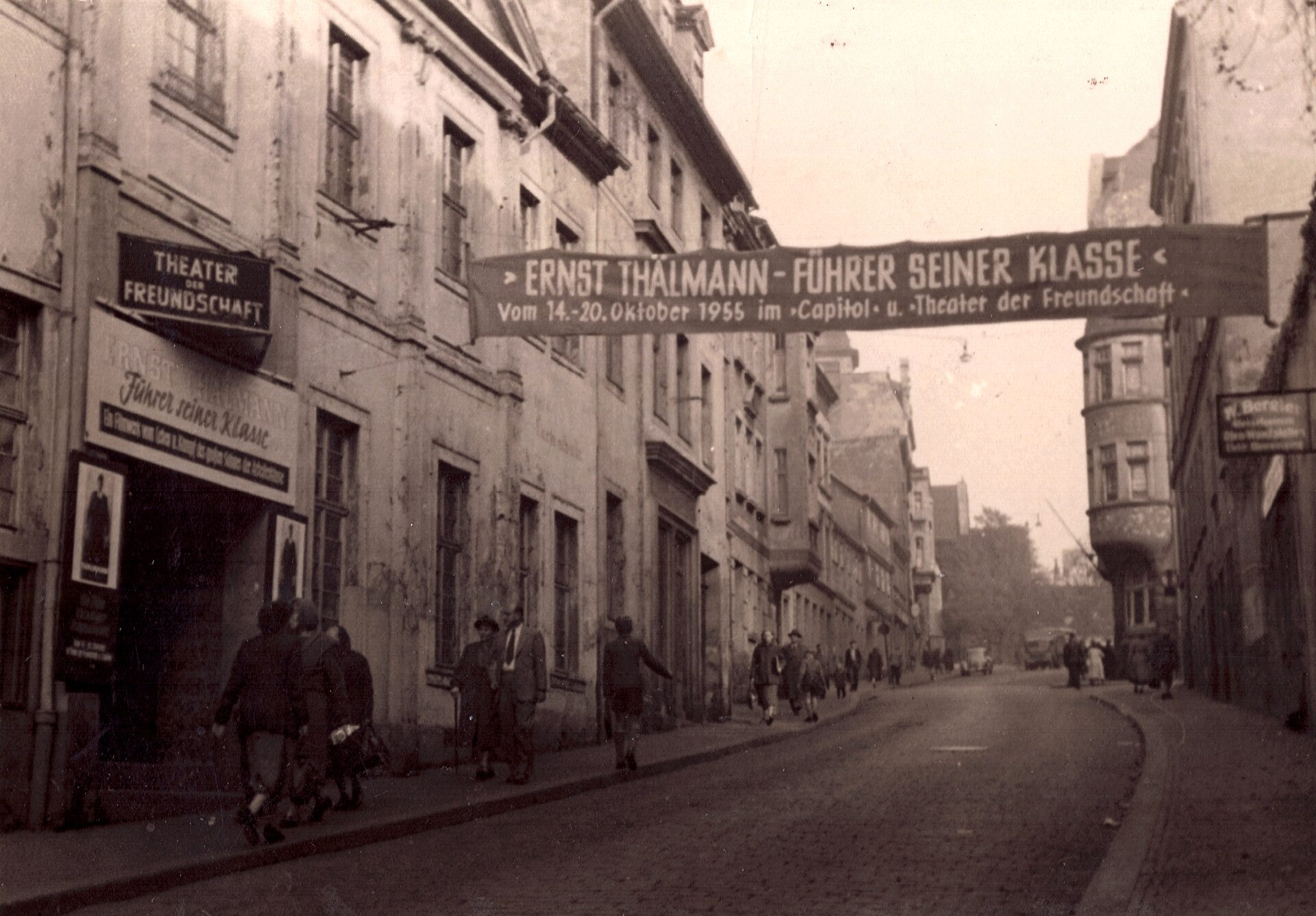 Rahnestrasse Zeitz Ansicht vom Eingang am Theater der Freundschaft 1955